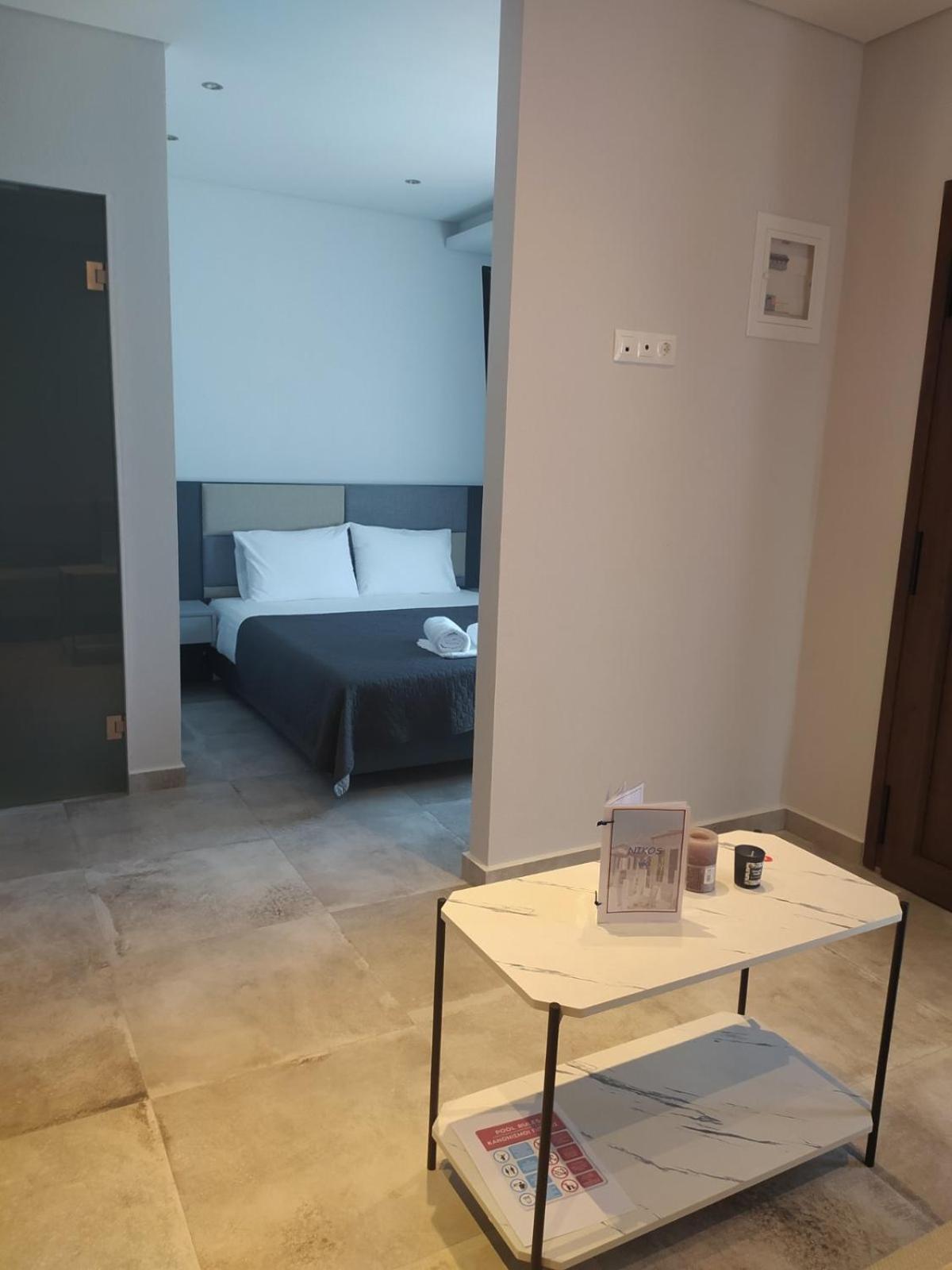 Nikos Vkl Villa